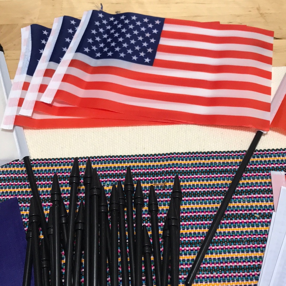 Military flags - Picture 2 of 12